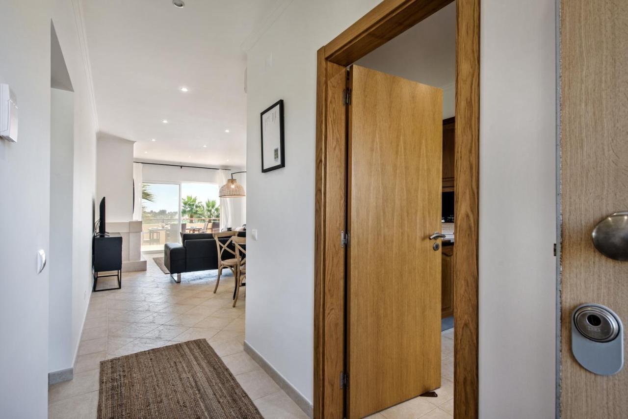 Modern And Spacious Two Bedroom Apartment Carvoeiro  Eksteriør bilde